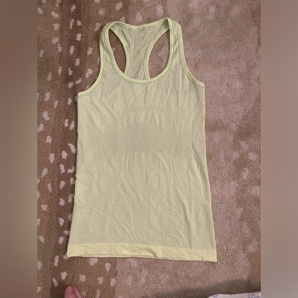 Lululemon Athletica bright yellow swiftly tech tank top women’s size 4 - Picture 4 of 6